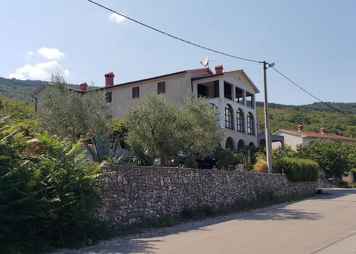 Villa Divna